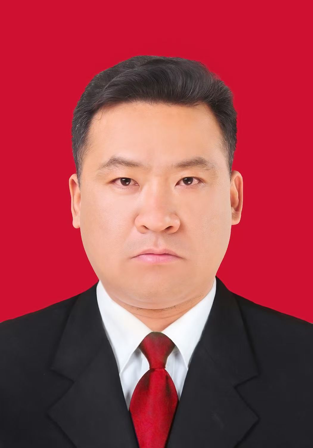 刘兴文  党委委员、副主任